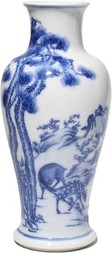 青花松鹿纹观音瓶一对 （底书青花双圈楷书款：大清康熙年制）